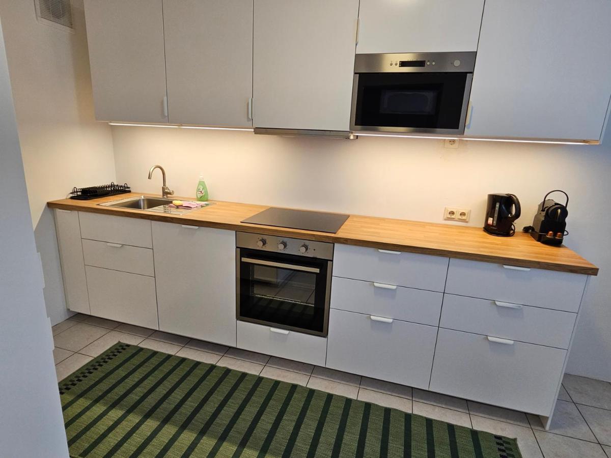 City Oasis With Brand-New Kitchen 1Br Apartment Wina Bagian luar foto